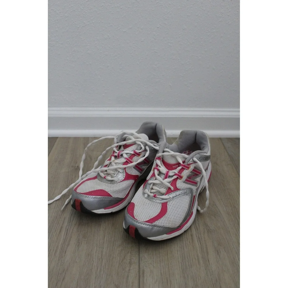 New Balance 760 Susan G Komen Pink Ribbon Walking Shoes White Silver WW760KM 10‎